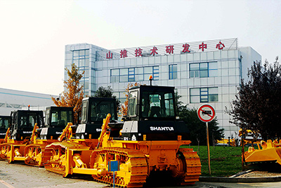 2009年，山推研發(fā)中心被國家人事部批準(zhǔn)設(shè)立博士后科研工作站，同年召開首屆科技創(chuàng)新大會(huì)。